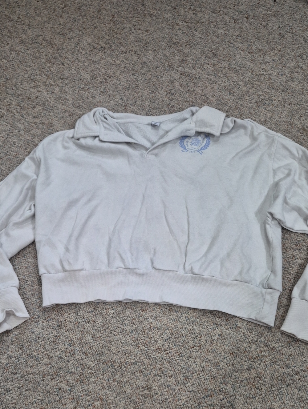 Old Navy Cropped Crew Pullover - Light Cream with Pale Blue Crest